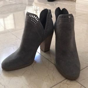 Vince Cameron Fileana bootie
